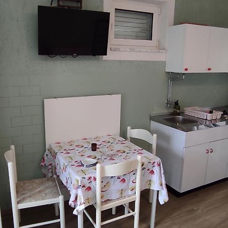 Studio Punat 5410a Luaran gambar